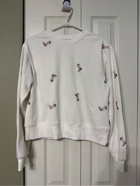 Matching Set Sweater and Shorts